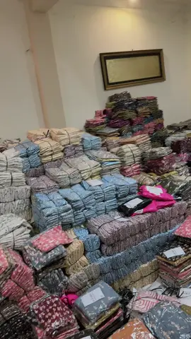 Guyss ada yang mau ga kalau aku cuci gudangin daster2 best sellerku  , karena gudangku udh penuh bgt🥹  Ready stock harga di bawah 40.000 an 🫵🏻🫵🏻 #PromoGuncang99 #GajianSale #dasterbusui #dasterkekinian #dastercantik 