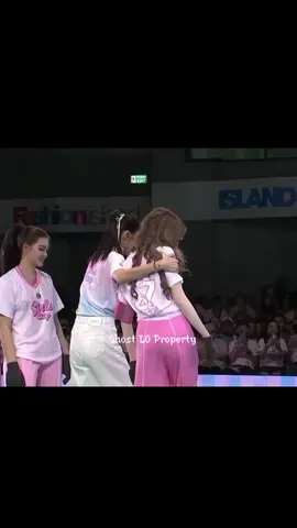 P'Boom sengaja memanggil Ling agar Orm menggodanya, tapi Gina menutup mata Ling. Ling berontak bwkwkwk #3PlusStoryxGirlsCup #CH3GirlsCup2025 #LingOrm #Ormkornnaphat #linglingkwong 