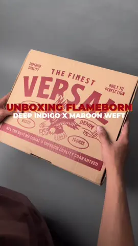 Unboxing Flameborn Selvedge 17oz! Merupakan salah satu artikel weft terppuler di VERSAL dengan warna Indigo x Maroon Weft. Artikel ini punya ciri khas warna yang unik dan detail yang menarik seperti pada bagian leather patch nya yang sudah merepresentikan artikel Flameborn. Punya karakter bahan yang lumayan kaku, jadi cocok untuk kalian break! Restock full size dan bisa kalian order sekarang juga! #flameborn #maroonweft #versal #denim #rawdenim 
