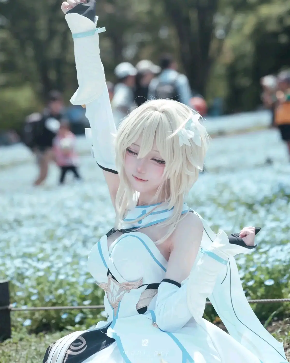 Lumine Genshin impact cosplay🥵🥵 Coser : @Chomoda_zZ #xyzabc  #fyp #Lumine #GenshinImpact #douyin 