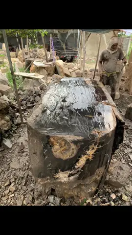 Proses pembuatan bak mandi batu fosil #petrifedwood #batufosil #fosilkayu #fosil #bathtub 