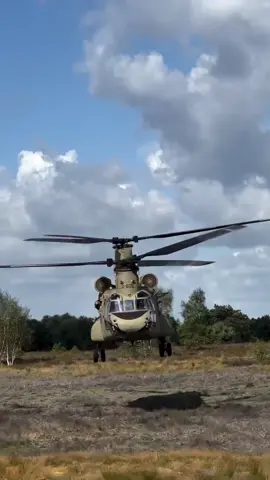 Boeing CH-47 Chinook adalah sebuah helikopter Amerika bermesin ganda, tandem rotor dan heavy-lift . Dengan kecepatan tertinggi 170 knot (196 mph, 315 km / h) helikopter itu lebih cepat daripada helikopter serang tahun 1960-an. Helikopter CH-47 adalah salah satu dari beberapa pesawat masa itu yang masih dalam pelayanan lini produksi dan depan, dengan lebih dari 1.179 dibuat sampai saat ini. Peran utamanya meliputi gerakan pasukan, artileri dan memasok perlengkapan medan perang. Memiliki pintu pemuatan yang lebar di bagian belakang pesawat dan tiga eksternal-kargo kait. Chinook ini dirancang dan awalnya diproduksi oleh Boeing Vertol di awal 1960-an. Helikopter ini sekarang diproduksi oleh Boeing Rotorcraft Systems . Chinooks telah dijual ke 16 negara dengan Angkatan Darat AS dan Royal Air Force menjadi pengguna terbesar. Helikopter CH-47 adalah salah satu helikopter angkat terberat di Barat. Thanks to  🎥Verticalmag 🎥Cole_euken 🎥Military_shot For the video clip #helicopter #ch47 #fyp #aviation #avgeek 