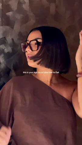 This is your sign to cut your hair for fall!! 🤎 #hairinspo #bobcut #bobhaircut #hair #falliscoming 