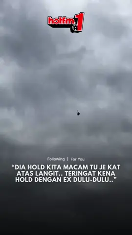 Untuk Hari Kebangsaan kali ni, memang all out habis lah kita punya kontinjen pertunjukan dan perbarisan ❤️🇲🇾  Tapi, salute ti the jureuterbang yang bawa jet tu. Fuh, kita kat bawah dah gayat taw 🥹  #HotFMNo1 #HotFM #BekpesHot #YangHangatDanTerbaik #RadioNo1   Kredit Tiktok mekyea_ 