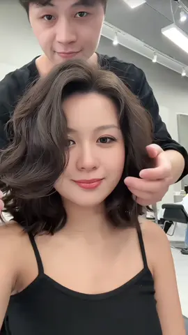 Uốn kiểu này vừa xinh vừa sang nha chị em #xoansatchan #xoănlơi #SuSiHairStudio #xuhuongtiktok #tocmong 