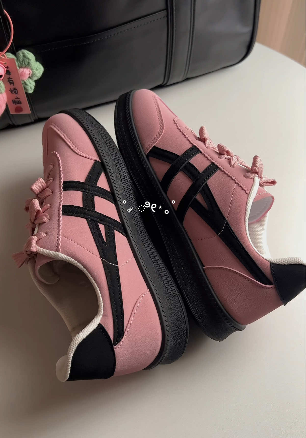 pink shoes 💞 obsessed! 😩 #shoesreco #pinkaesthetic #shoesformenandwomen #casualshoes #shoes 