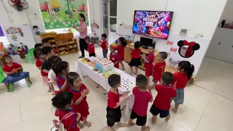 Sinh nhật em bé Hiếu 4 tuổi