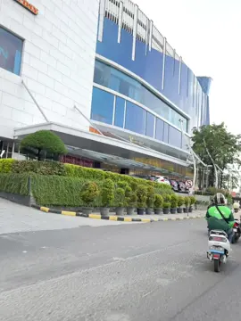 vibes pulang kerja tuh, tatapan kosong sambil nyari tukang bakso kojek#medan 