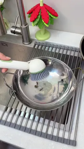 #foryou #goodthing #好物分享 #fyp 别出心裁设计的厨房刷，精巧实用，推荐给大家。