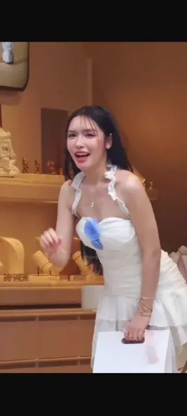 ลูกแก้วเวอร์ชั่นนี้โอ้ยๆเกิ้นสวยเกิ้น#ลูกแก้วกมลลักษณ์ #lookkaewkamollak 
