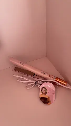 A prancha mais linda da vida 🥹🌸💓💞💝@Britânia Eletro Oficial #viihtube #Britânia #britaniaeviihtube #prancha #rose 