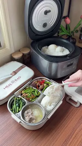 Hộp cơm giữ nhiệt