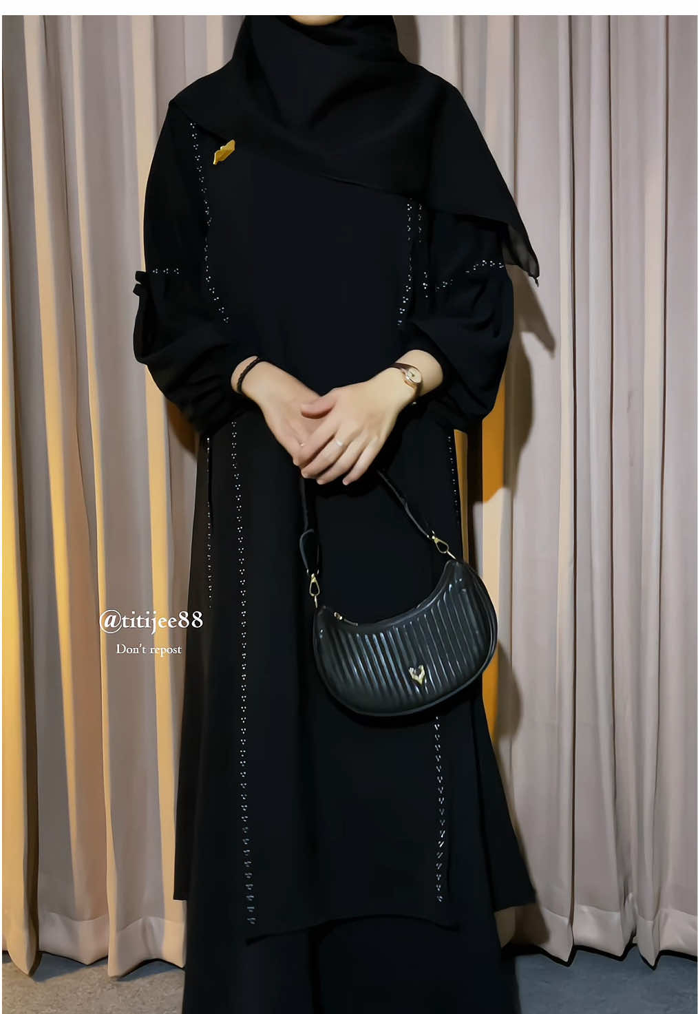 #abaya #abayahitam #abayaterbaru #abayacrinkle #gamis #fyp 