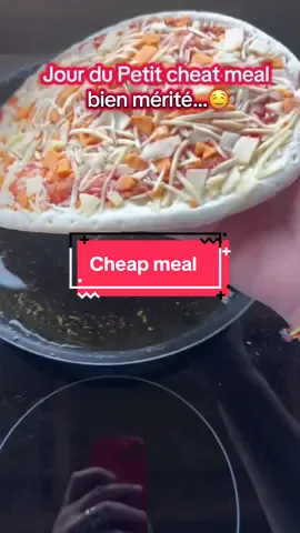 #sportlover #pertedepoids #summerbody #jeuneintermittent #jeunehydrique Qui dit sport dit récompense 😏💥 Mon repas pas cher mais ultra satisfaisant !