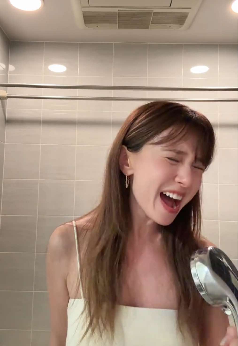 お風呂場チャレンジ🚿🛀 リクエストに全力で応えて歌ってみた🤯 #golden #kpopdemonhunters #goldenchallenge 