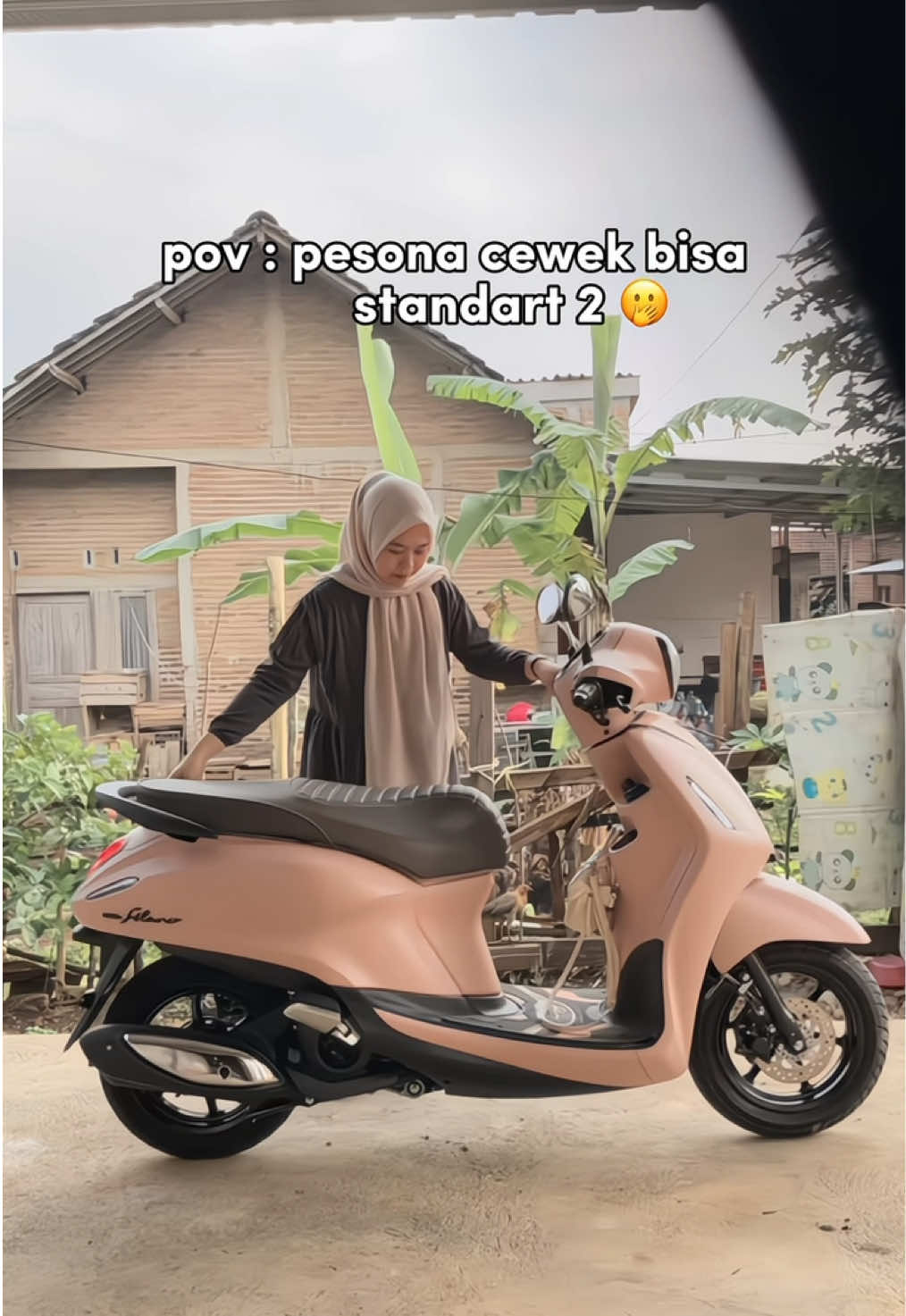 hayo siapa cewe2 yg bilang kalau standart 2 filano susah ? 😂😬 biarpun agak ngeden sedikit tapi ttp bisa kok wkwk #filanopink #standartdua #yamahafilano #fyppppppppppppppppppppppp 