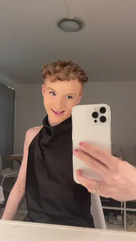 En tunne mitään ku mä katon sua mut haluun silti et sä katot mua😩 #frypgシ #fry #foryourpage #fyp #viral #fördig #frypg #foryou #forupage #foryoupage #frypage #fy #fryp #suomitiktok 