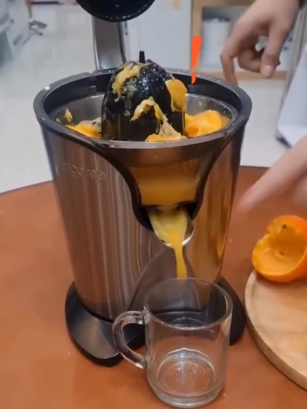 #creatorsearchinsights  “Já pensou em preparar seu suco favorito em segundos, sem esforço nenhum?” 🍊 O Espremedor de Frutas Philco PEF750P é automático, potente (70W) e super prático para o dia a dia. Ideal para quem ama saúde, praticidade e rapidez na cozinha. Mais suco, menos esforço! Experimente essa praticidade na sua rotina. 🆔 AMF-ZLE-UJJ ➡️ Siga @achadinhoscomamone para não perder mais achadinhos incríveis. #AchadinhosShopee ✨ #AchadosQueAmamos ✨ #UtilidadesDomésticas ✨ #DicasDeCozinha ✨ 