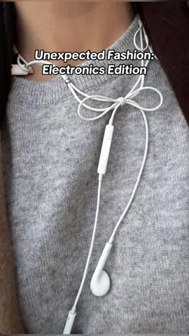 Unexpected Fashion: Electronics Edition 📟🔌⌨️ Who says wires and circuits can’t serve a look? We’re plugging into electrifying ways tech has turned into fashion and reimaged gadgets that are runway ready 📸 #upcycle #styleinspo #unexpectedfashion #runwayshow #electronics