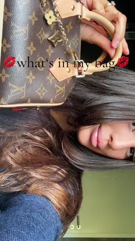 ask in the comments for the products 💗💗#whatsinmybag #pinklipgloss #lipcombo 