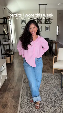 The two versions of me appeared this week, straight hair va curly hair! #teacherlife #teacher #teachersoftiktok #teachertok #teacherootd #ootdfashion #ootdteacheredition #ootdinspo #OOTD #fyp #foryou 