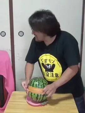 不同国家切西瓜，日本切出壞西瓜？印度切西瓜乾淨又衛生？ 迪拜刀法最浪費 #切西瓜 #西瓜的正確打開方式