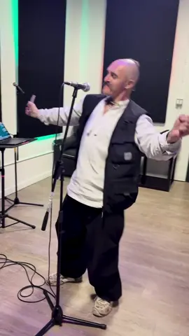 Усі вже бачили кліп?