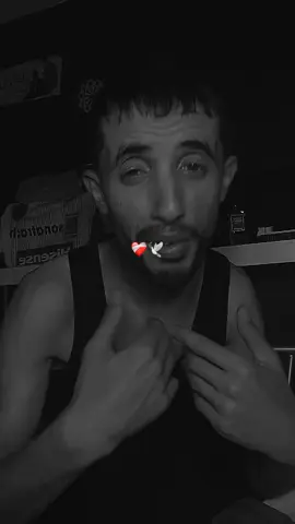 راجل باين #صانع_الفيديوهات_على_شاشة_سوداء🖤💥#algerie🇩🇿#الشعب_الصيني_ماله_حل😂😂#capcut_aymanbgi