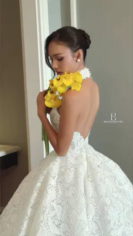 A wedding dress should not only be beautiful for one day but hold its grace for years to come.✨   #weddingdress  #baonynguyenbridal 