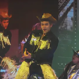 #GFAWAKECONCERT || can't wait for d2!!!!                                                        #fourthnattawat #fourthig 