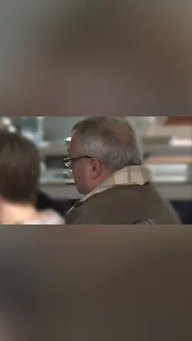 Fraude CAF: Révélations Choc et Enquêtes sur les Revenus La fraude de la CAF dévoilée ! We explorons les investigations sur les revenus cachés et les logements clandestins. We analysons les témoignages poignants et les enjeux d'une affaire complexe.