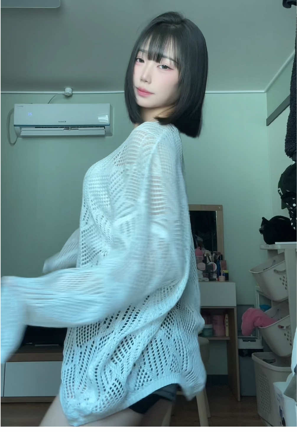 내가 입으니까 뭔 낚시그물 같냐.. 