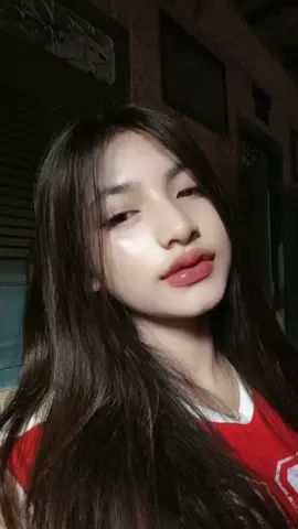 nyelip