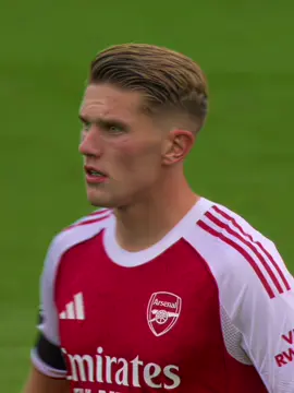Gyokeres New Celebration 😂 #football #Soccer #gyokeres #vitorgyokeres #arsenal 