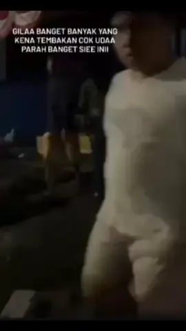 Bantu kabari yang lain guys mundur dulu, ini sudah tidak aman
