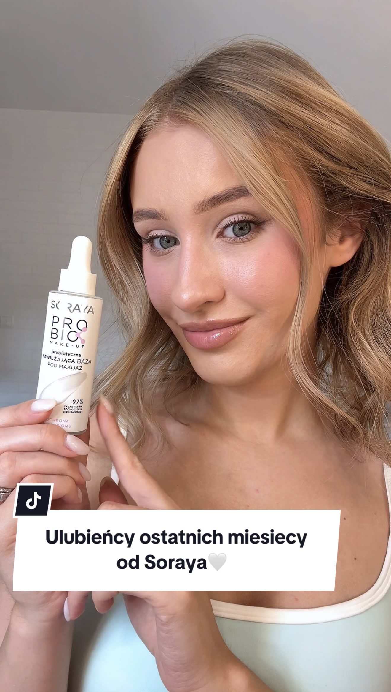 Moi ulubieńcy ostatnich miesięcy od marki @Soraya💗 Baza Probio, idealnie sprawdza się pod makijaż, ma mleczną leciutką konsystencję, a makijaż świetnie się na niej trzyma. Masło i peeling o przepięknym zapachu, w duecie pozostawiają skórę wyjątkowo miękką. Nawilżający krem do twarzy Beauty Rx sprawdza się świetnie zarówno na dzień jak i na noc. Produkty dostępne w drogerii Rossmann oraz z moim kodem marysiapytlak10 macie teraz -10% na bielenda.com reklama #ulubieńcy #kremdotwarzy #peeling #pielęgnacja #baza 