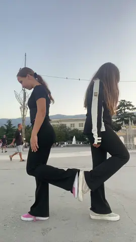 @типо варя🌃🪩🤍 