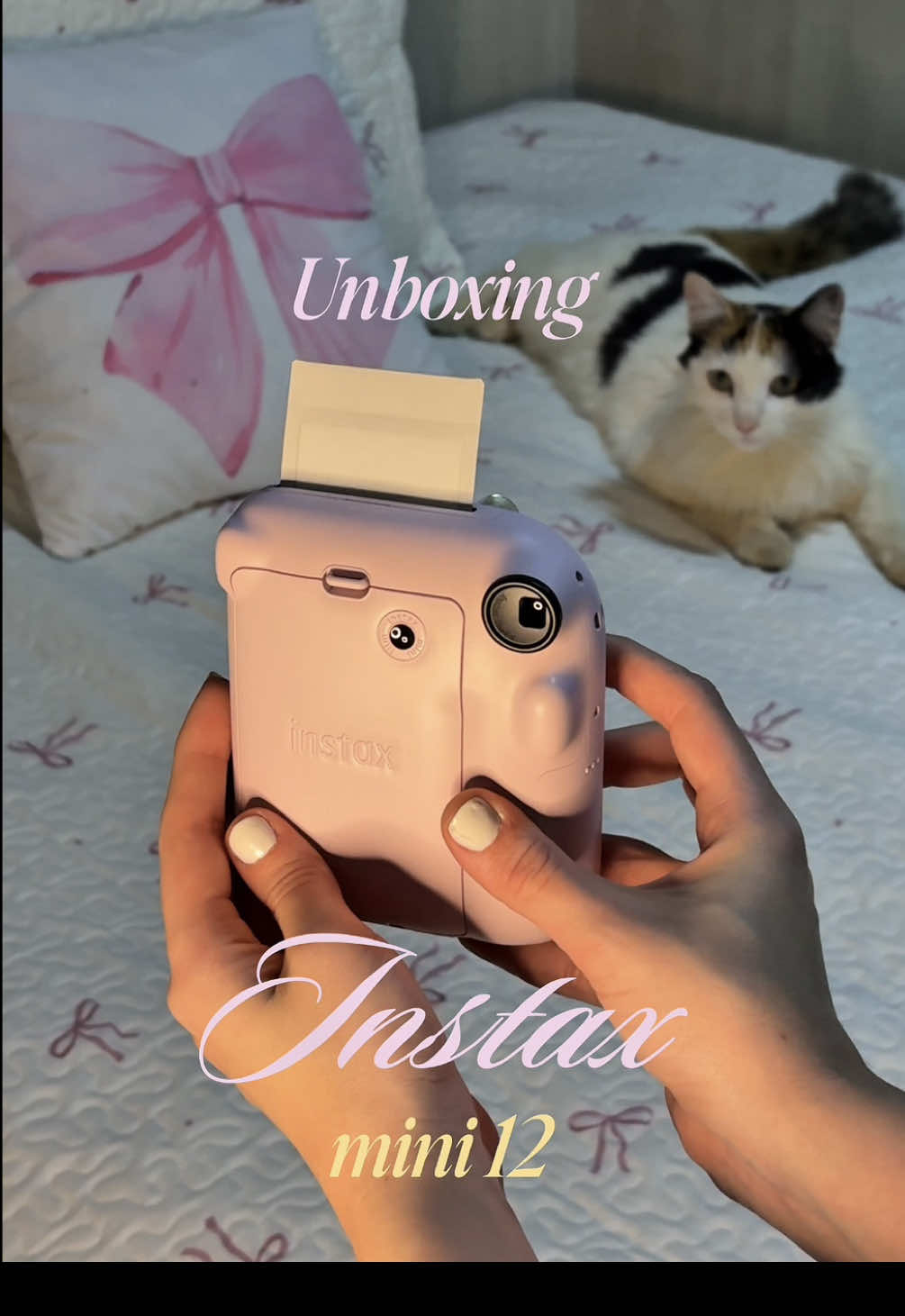 Abrindo minha Instax mini 12 💕  Muito perfeitinha!!! #instax #polaroid #camera #fyp #comprinhas 
