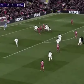 عنـدما تعطـيك الحيـاه فرصـه لكـي تنتـقم ⚜️☠️. . . #fyp #madrid #liverpool #championsleague #تيم_fbi⚡ 