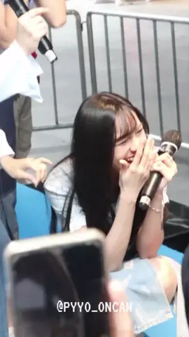 Lucu banget liat interaksi kamu @gitajkt48  sama fans cilik kamu #jkt48 #jtrustbank #gita #gitajkt48 #jogja #pyyooncam #FYP 