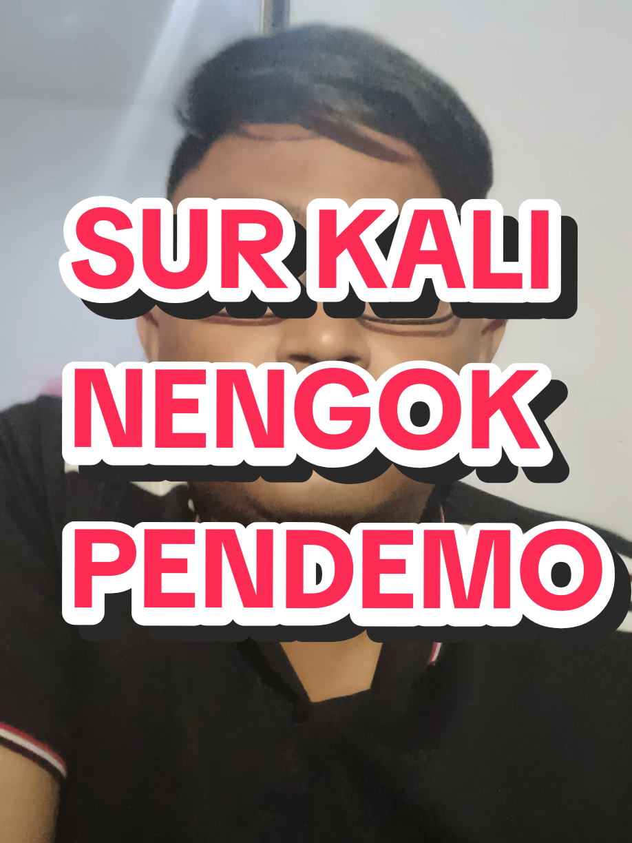 SUR KALI AKU NENGOK PENDEMO INI.  GAS TERUS SAMPEK ASET PEJABAT BISA DIRAMPAS DAN MEREKA BISA BERINTEGRITAS #revolusi #demorakyat #ahmadsahroni #pejabatviral #bubarkandpr 