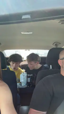 What do you want for lunch, Daddy! #daddyprank #kidsareawesome #hilarious #daddy #momlife 