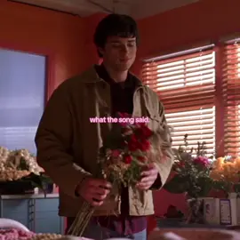 a real responsible guy #clarkkent #smallville #tomwelling #needthat #superman 