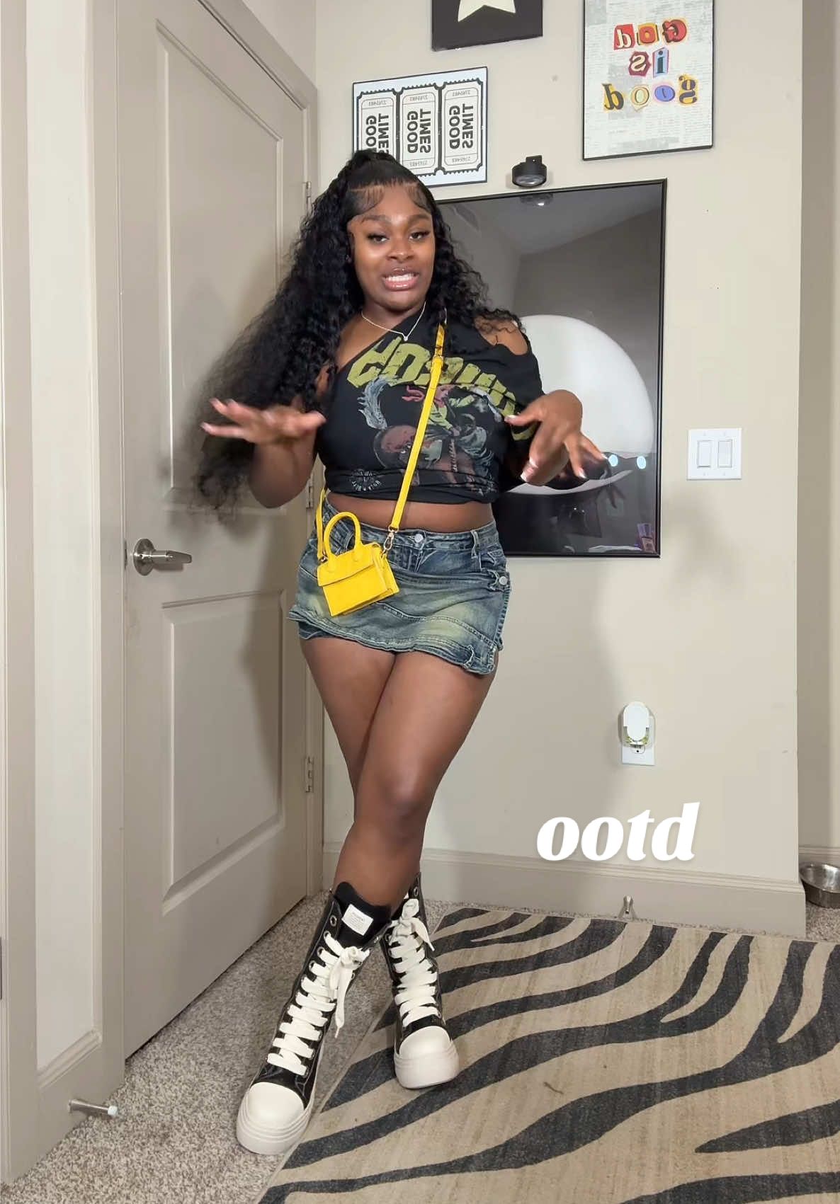 so different and cute 😍😍😍 #OOTD #fyp #tiktokshop #tshirtstyle #cowboyrodeo 