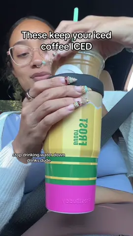 I LOOOOVE this I use it EVERY SINGLE TIME I GET A DRINK!!!!!! #blackgirltok #frostbuddy #icedcoffee 
