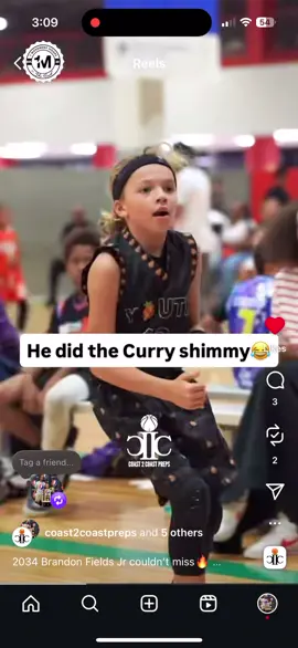 That boy is something else 🫣😂 #curry #fieldsfam #unguardable #brandonfieldsjr #basketball @warriors 