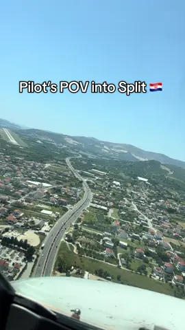 One of coolest approaches we have, curved flightpath into Split 🇭🇷 #split #croatia #pilot #pov #landing 