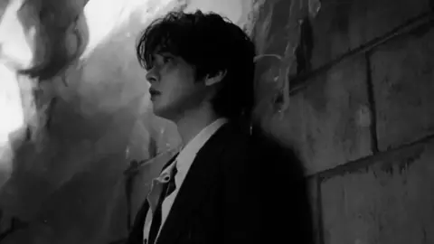 que homem🫦🫦        #leeknow #straykids #fy #kpop