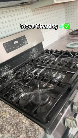 Stove Cleaning 🧼#Book your cleaning 🧼✅