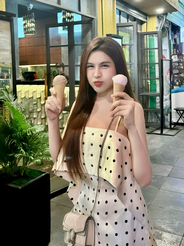 Nếu bạn biết được một số người đã phải vất vả ntn để lấy lại sự bình yên và hạnh phúc, bạn sẽ hiểu vì sao họ lập tức đóng mọi cánh cửa chỉ vì một dấu hiệu nhỏ của sự độc hại và cũng vì sao họ trở nên vô cùng chọn lợc với những ai được phép bước vào cuộc đời họ ❤️